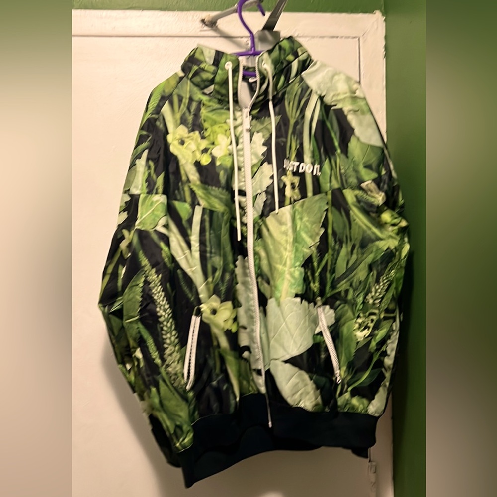 Nike wind breaker RARE